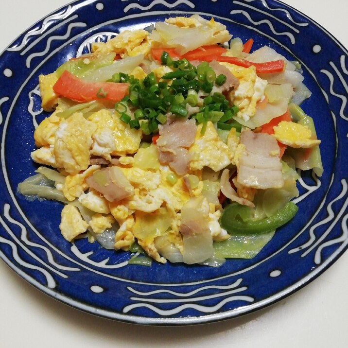 簡単♪肉野菜の卵炒め